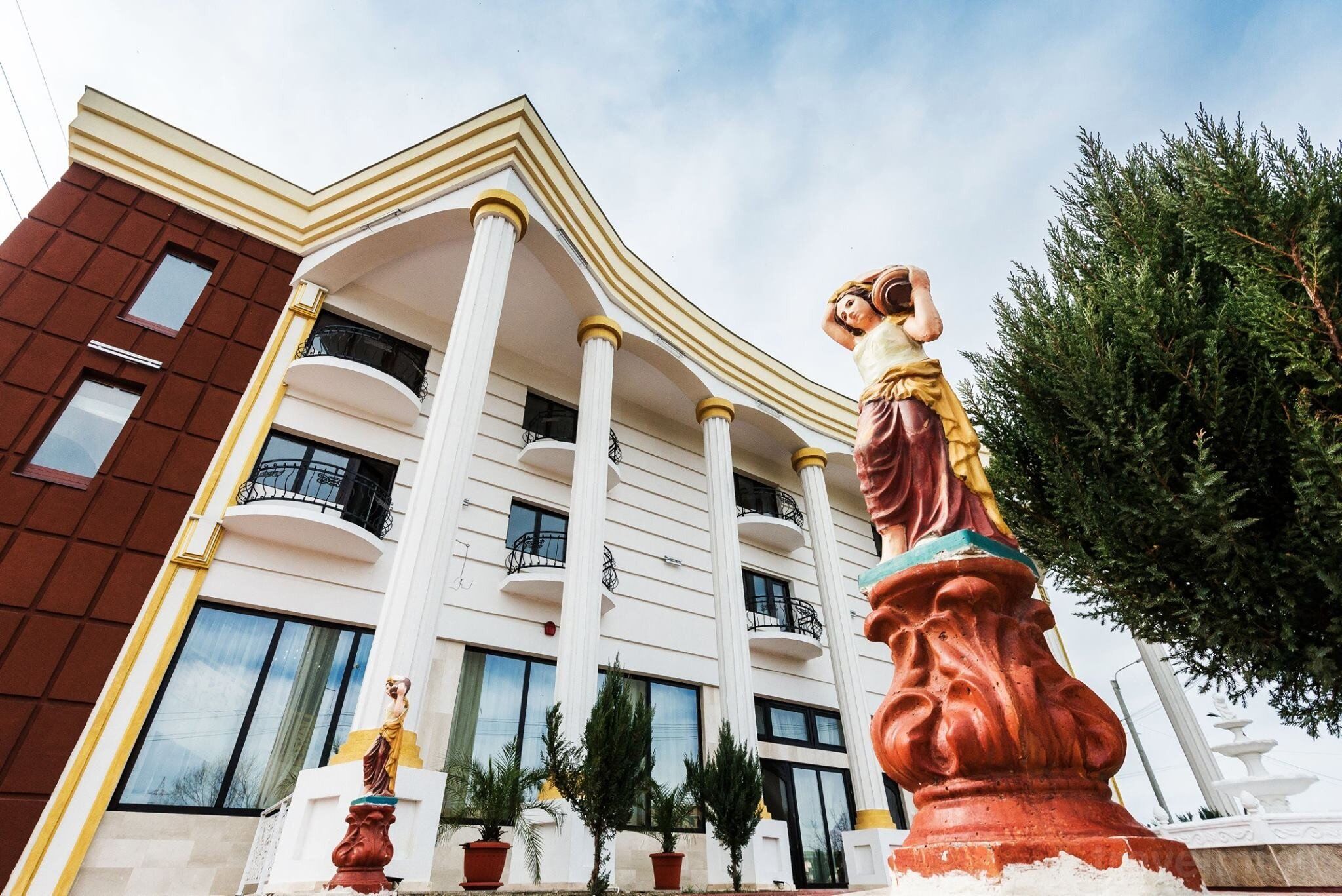 Sárkányok kertje: Mítoszok, sziklák és túra az erdélyi dombok között