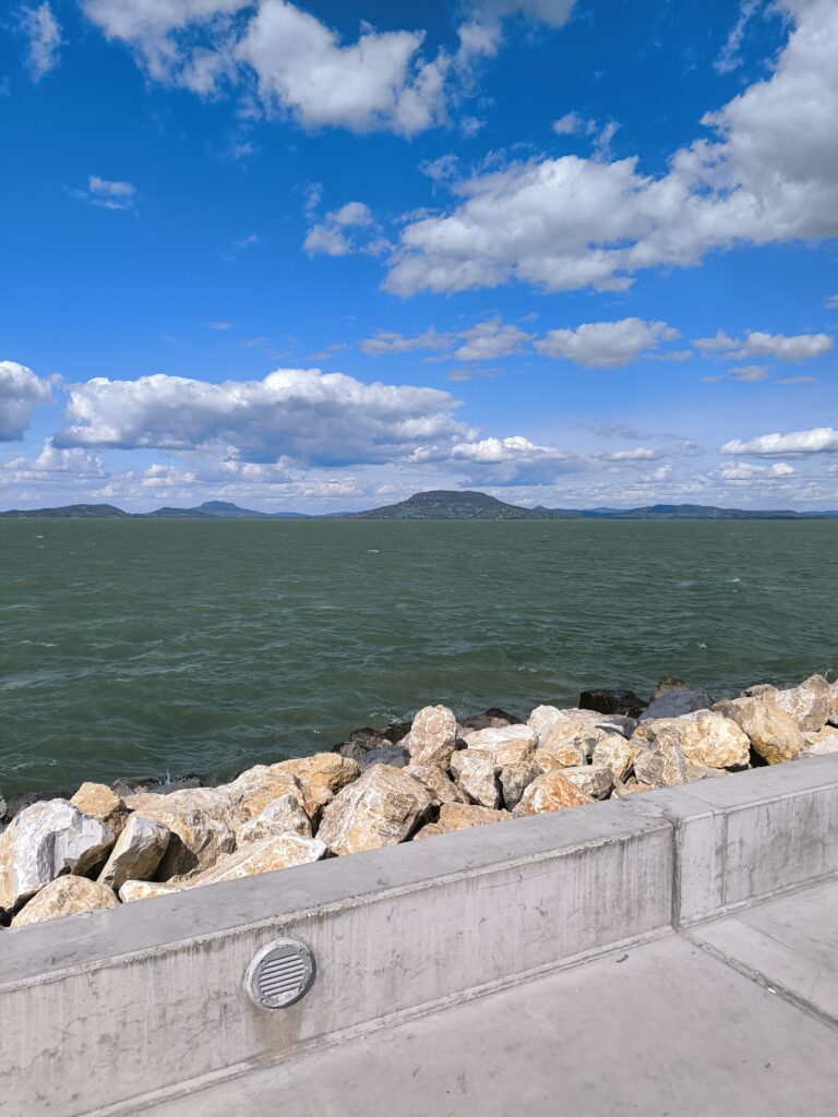 Somogyország retró élménye: Teszteld a Balatonfenyvesi Kisvasút útvonalait! 