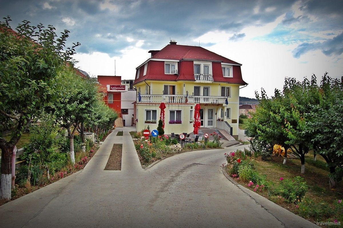 Sárkányok kertje: Mítoszok, sziklák és túra az erdélyi dombok között