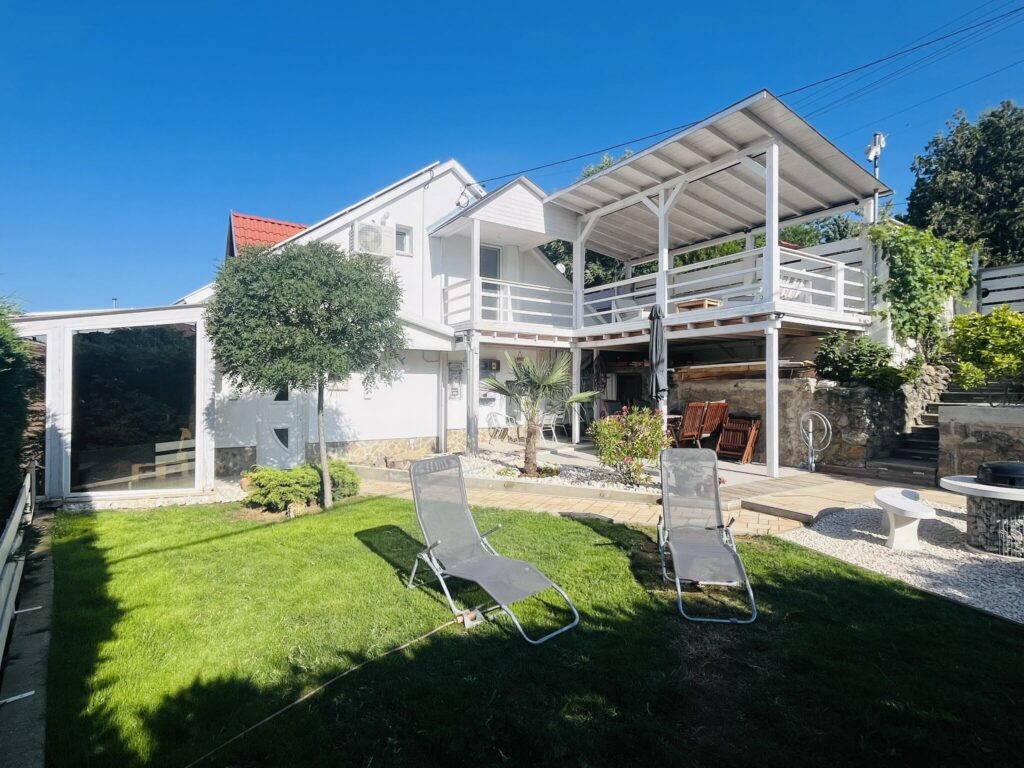 Őszi elvonulás - jakuzzis szállások távol a város és a tömeg zajától