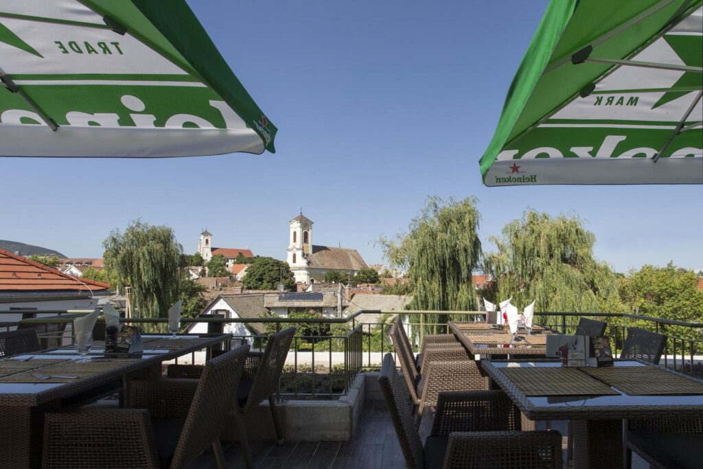 Megállótól megállóig: 10 budapesti autómentes kirándulás színes élményekkel