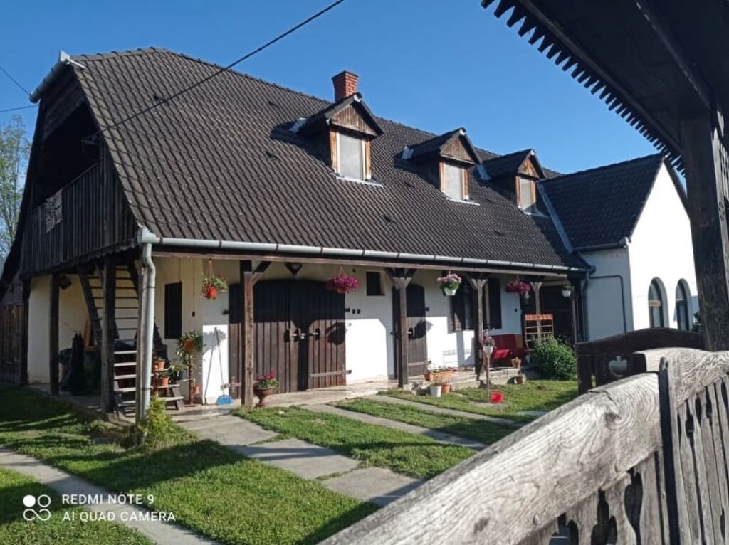 Csak bátraknak! Ezek a leghátborzongatóbb szellemkastélyok Magyarországon