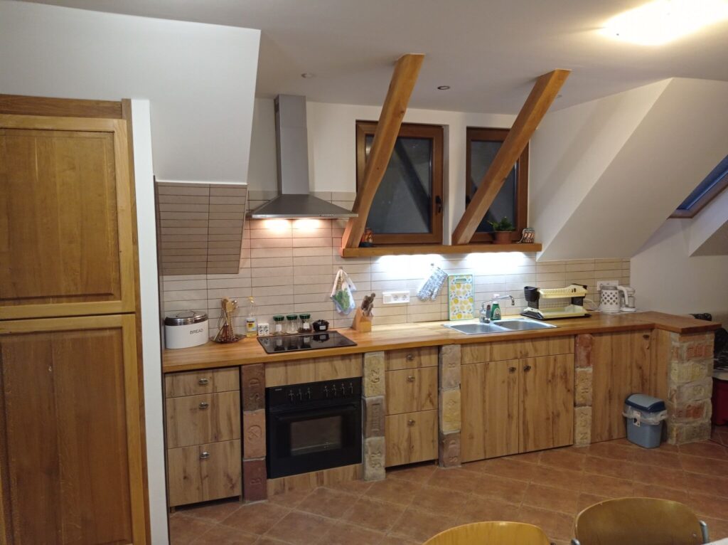 Csak bátraknak! Ezek a leghátborzongatóbb szellemkastélyok Magyarországon