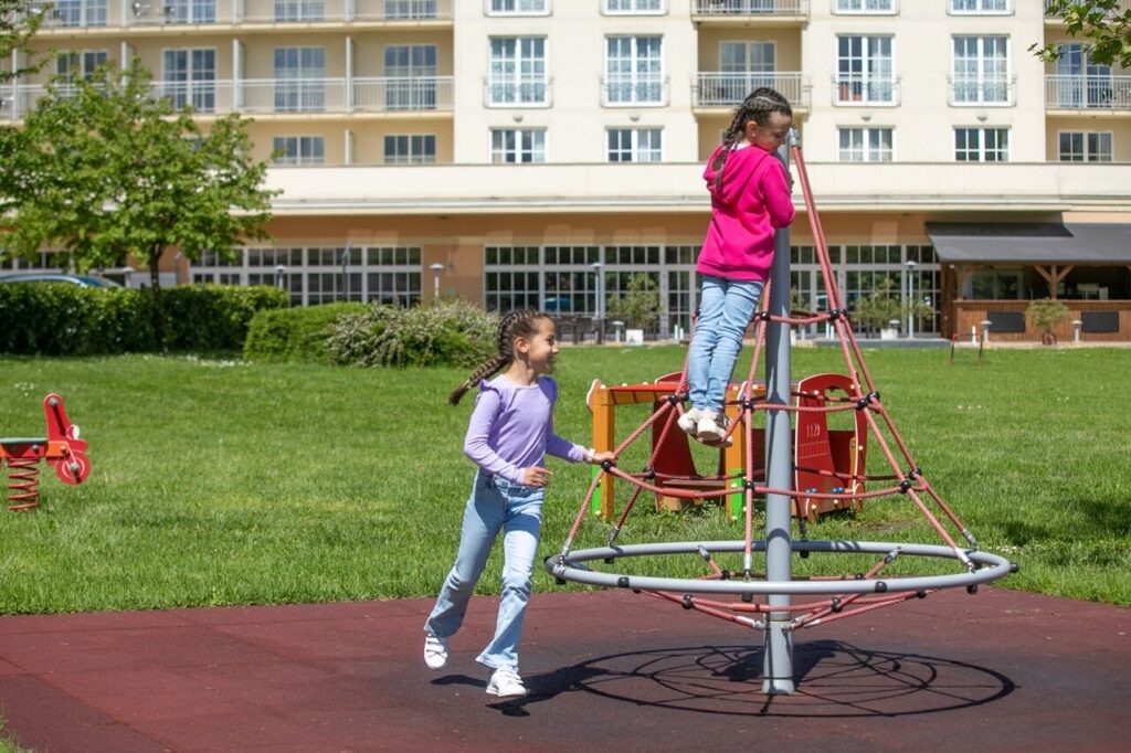 Így hozd ki a legtöbbet a hosszú hétvégi wellnessből gyerekkel: szállások medencével, játszószobával, játszótérrel