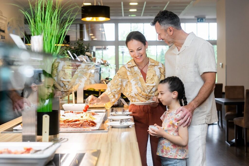 Így hozd ki a legtöbbet a hosszú hétvégi wellnessből gyerekkel: szállások medencével, játszószobával, játszótérrel