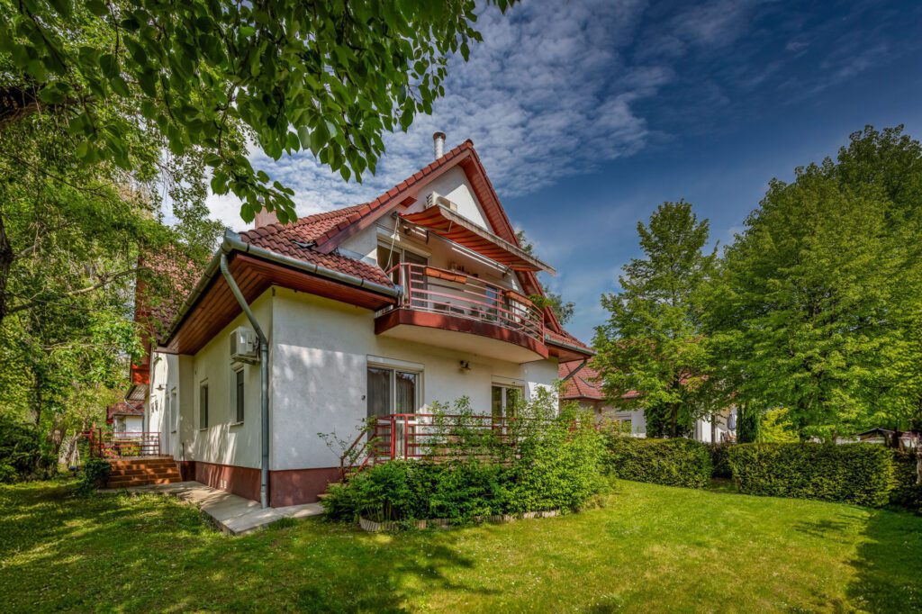 Megállótól megállóig: 10 budapesti autómentes kirándulás színes élményekkel