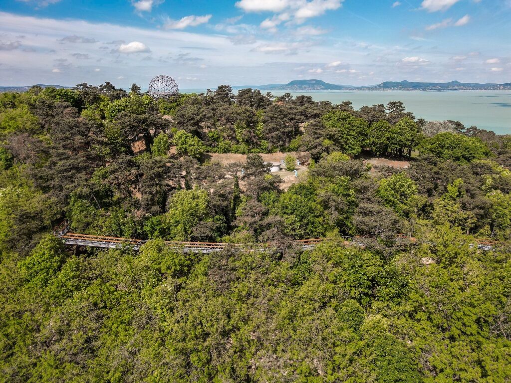 Kilátás, kaland, Balaton - Elvarázsol a balatonboglári lombkoronasétány!