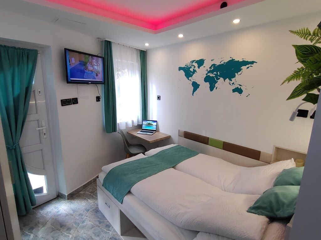 Megállótól megállóig: 10 budapesti autómentes kirándulás színes élményekkel