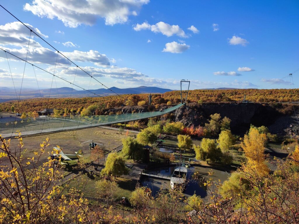 Őszi kalandlista: Függőhidak, csúszópályák és kalandparkok kicsiknek és nagyoknak