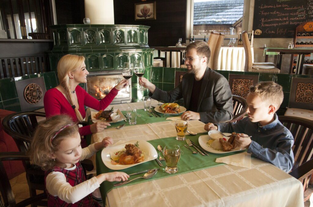 Így hozd ki a legtöbbet a hosszú hétvégi wellnessből gyerekkel: szállások medencével, játszószobával, játszótérrel