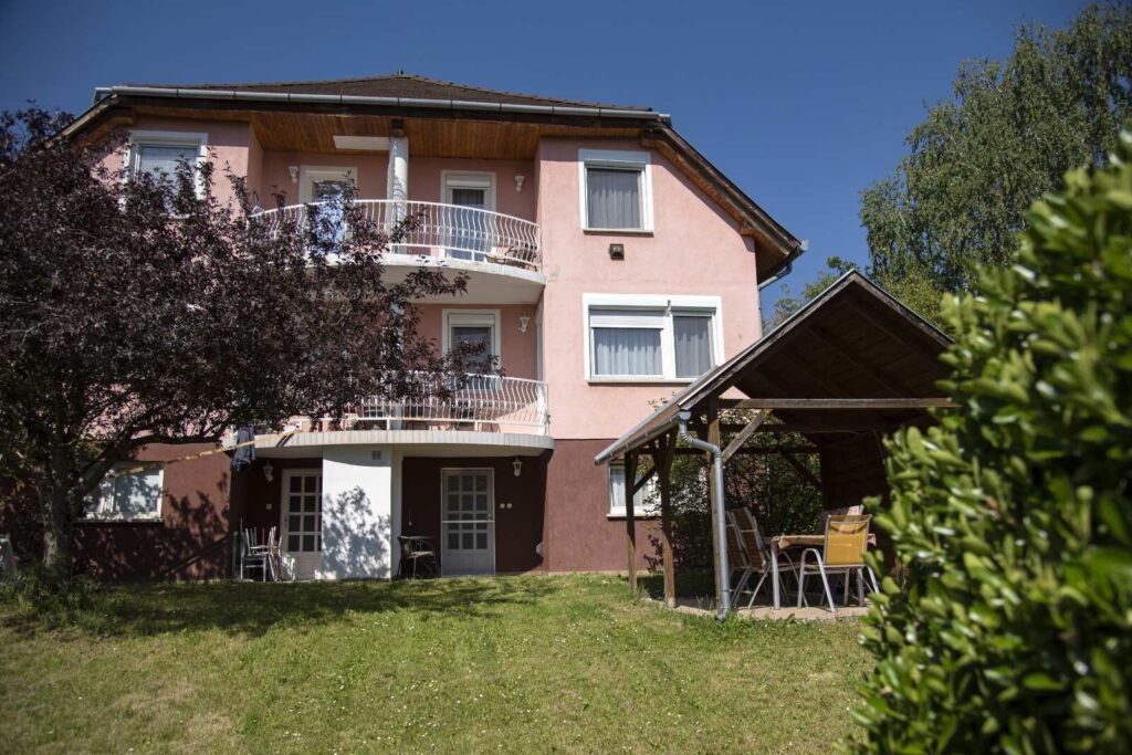 Ezért kihagyhatatlan élmény és látnivaló a Zalakarosi Ökopart