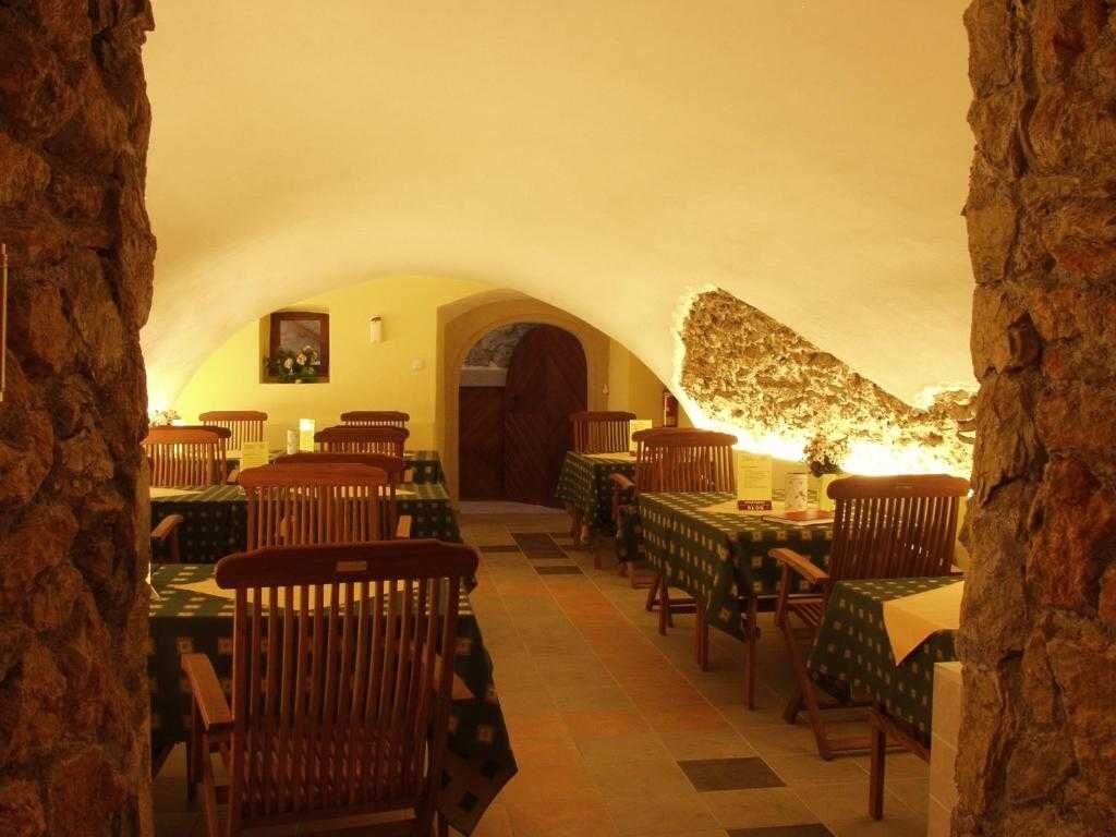 Felvidéki mesefalvak – Elvarázsol Úrvölgy és Besztercebánya környéke