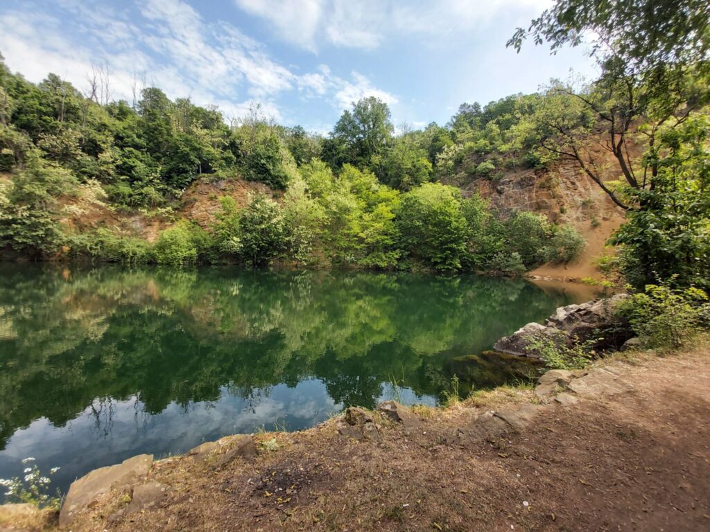 Top 15 kutyás kirándulás, ahol mindenki nyugodtan kalandozhat – Nekünk a 7. a kedvencünk!