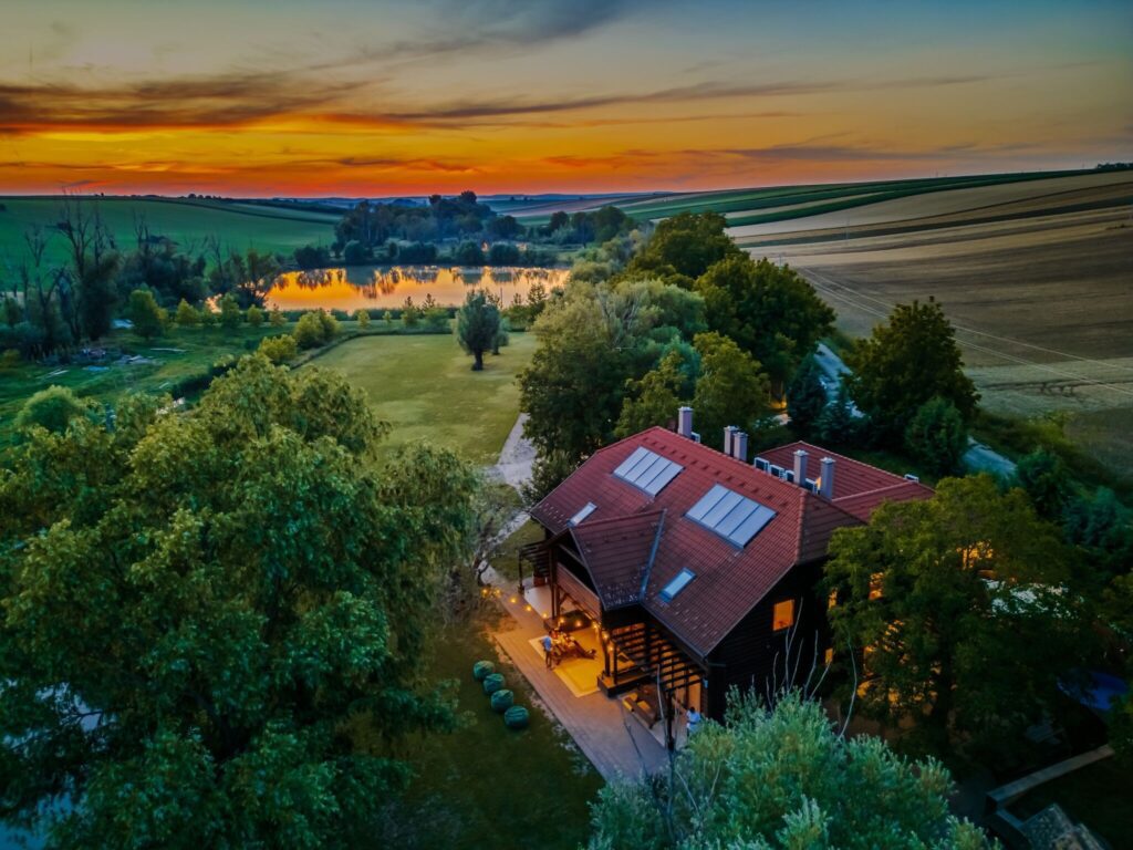 Vissza a természetbe - Mesés erdei faházak az őszre, ráadásul extrákkal!