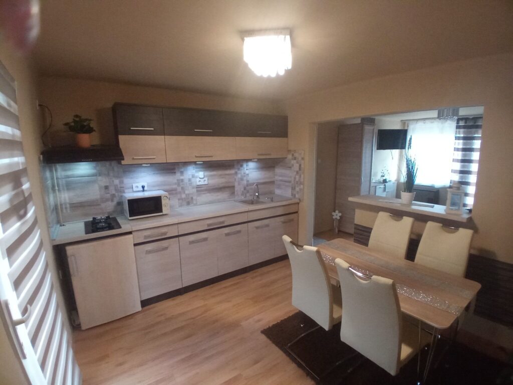 Ezért kihagyhatatlan élmény és látnivaló a Zalakarosi Ökopart