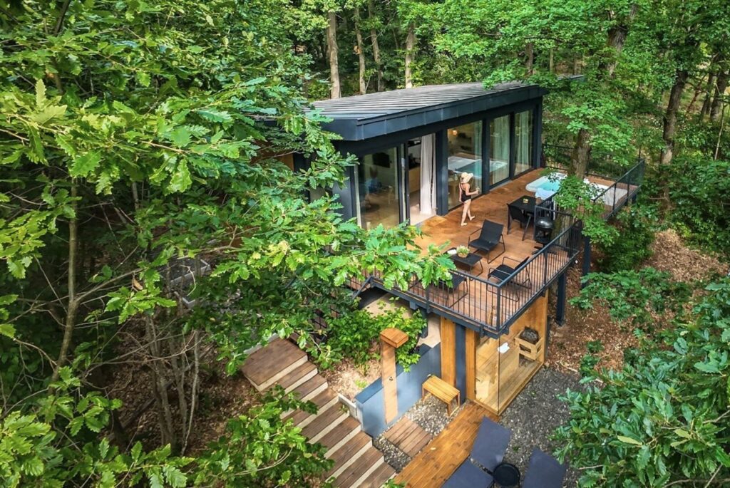 Vissza a természetbe - Mesés erdei faházak az őszre, ráadásul extrákkal!