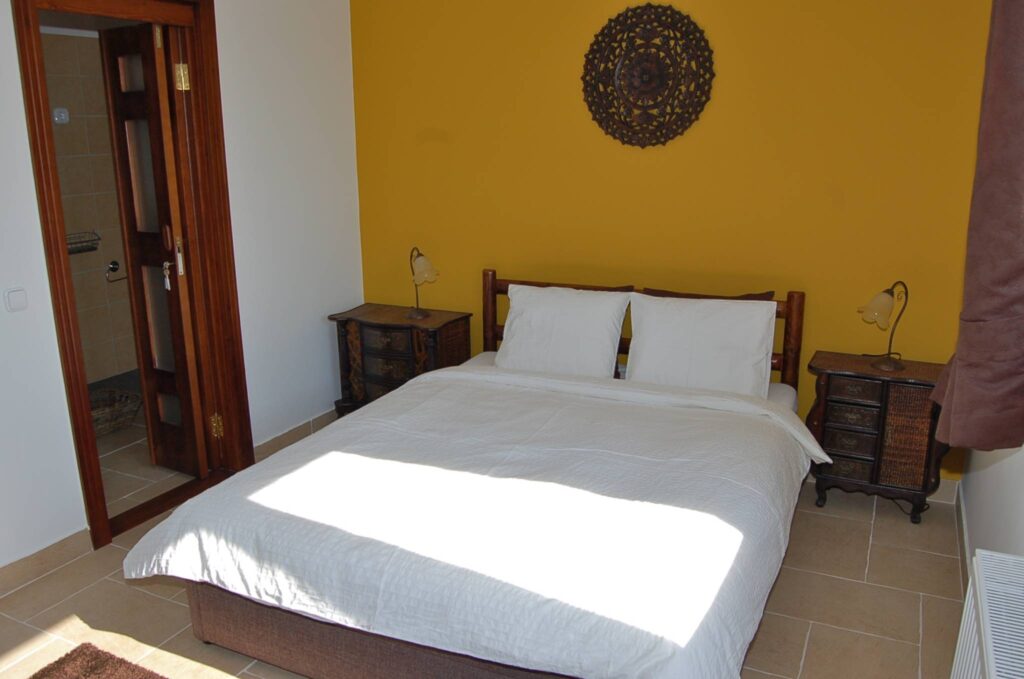 Misztikus szurdok új köntösben: megújult a Pilis egyik legkülönlegesebb célpontja, a Holdvilág-árok