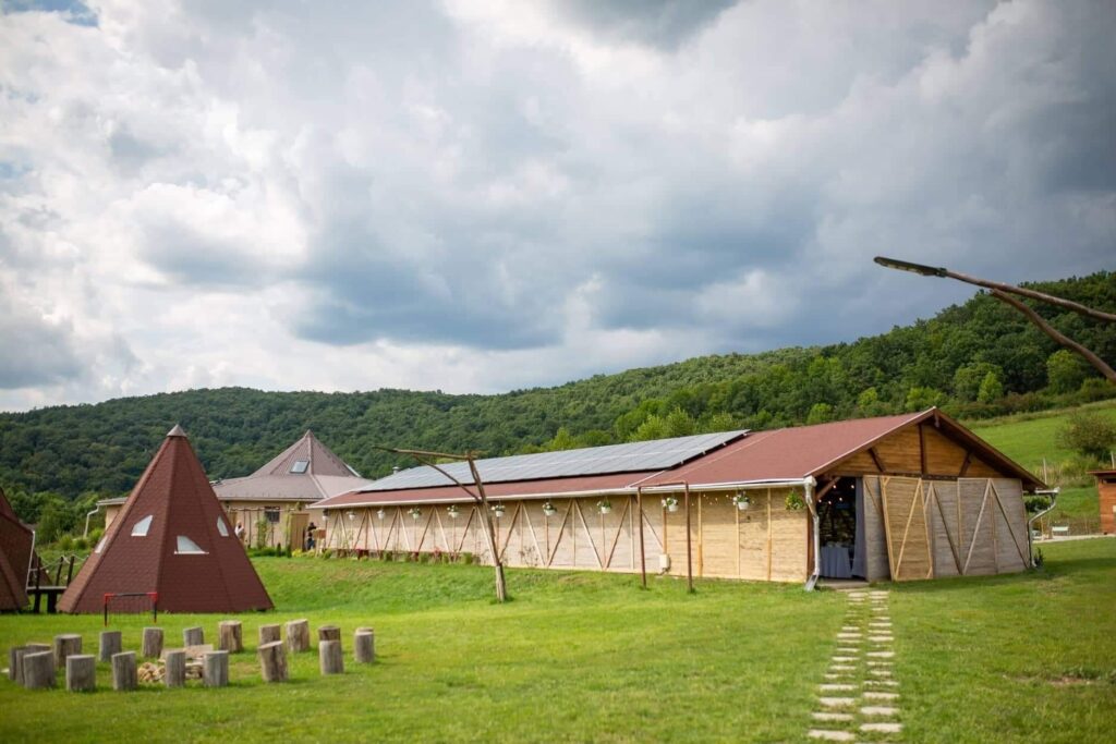 Eldugott települések és elképesztő szállások, amikről nem meglepő, ha még nem hallottál!