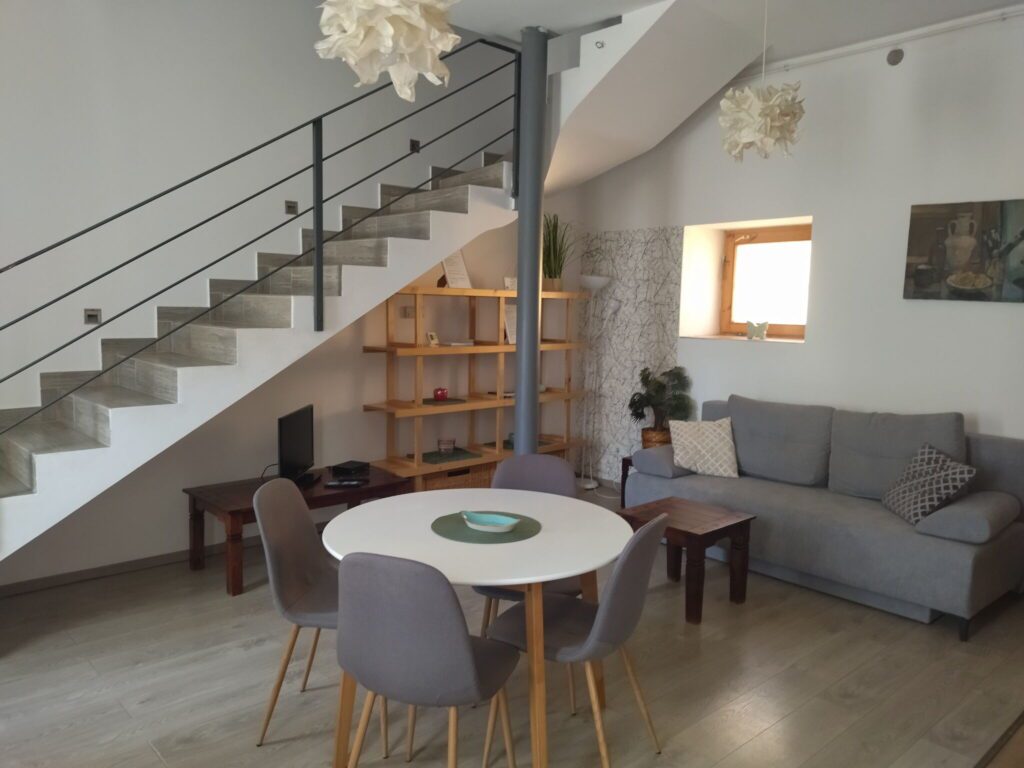 Misztikus szurdok új köntösben: megújult a Pilis egyik legkülönlegesebb célpontja, a Holdvilág-árok