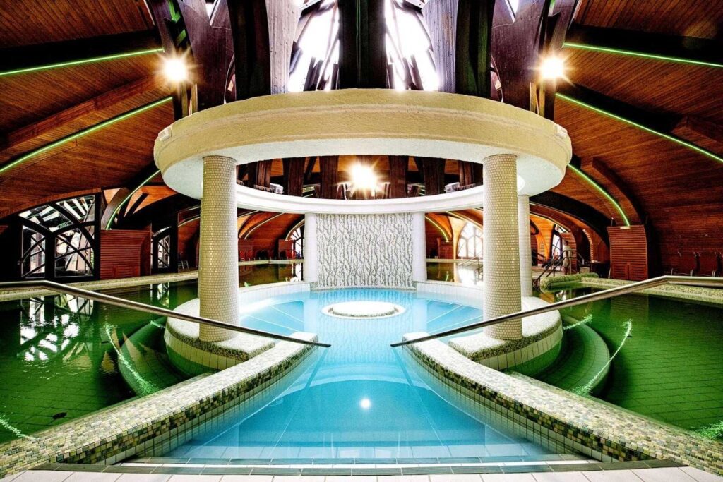 Ezért kihagyhatatlan élmény és látnivaló a Zalakarosi Ökopart