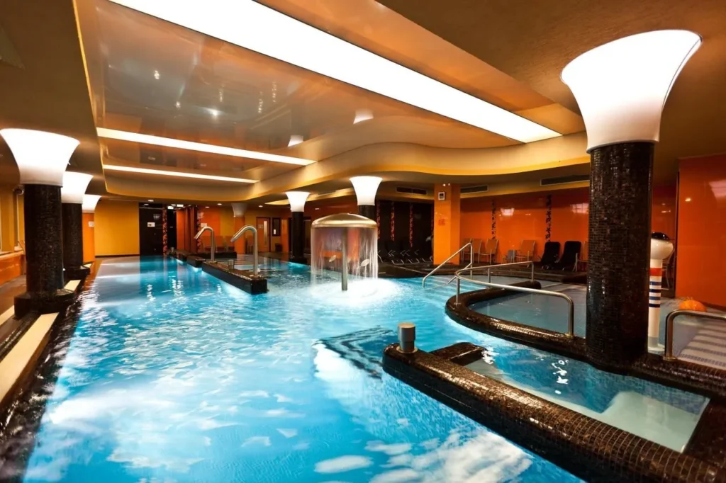 Pezsgő, pihenés, wellness – Ezt látnod kell, elképesztő szilveszteri ajánlatok magyarországi szállodákban!
